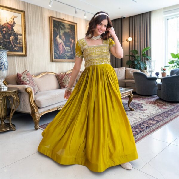 Anarkali-Kurtis-3.jpg Rayon Printed Kurti Pant Set