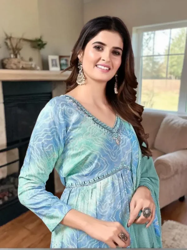 NZ-RO-PKURS-RO13945-1 Floral Printed Kurti Pant Set with Dupatta for Women